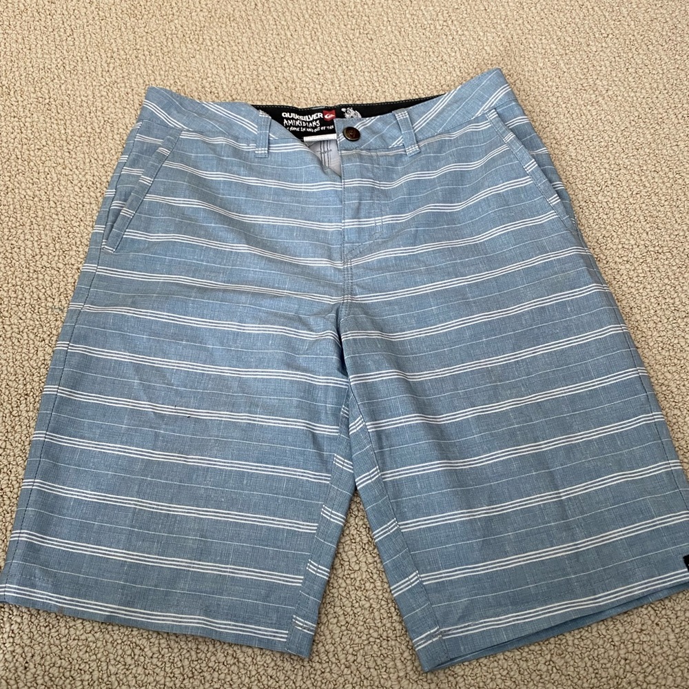 Quicksilver shorts size 27